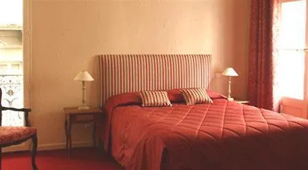 D'aragon - Place De La Comedie Szálloda 3*