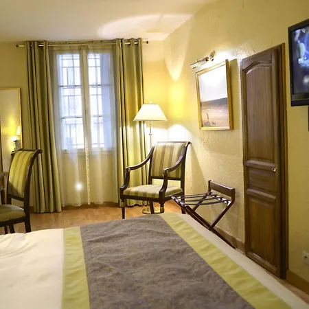D'aragon - Place De La Comedie 3*